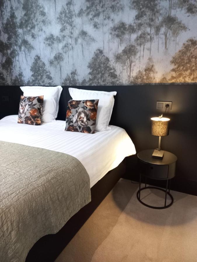 Boutique Hotel De Oude Veste เฮเลวุทสไลส์ ภายนอก รูปภาพ