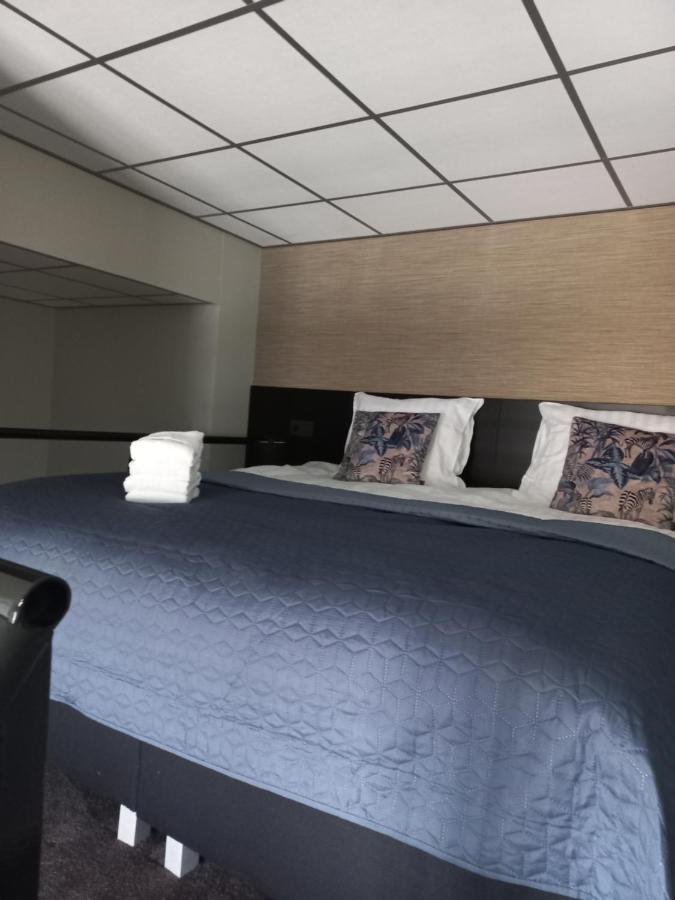 Boutique Hotel De Oude Veste เฮเลวุทสไลส์ ภายนอก รูปภาพ