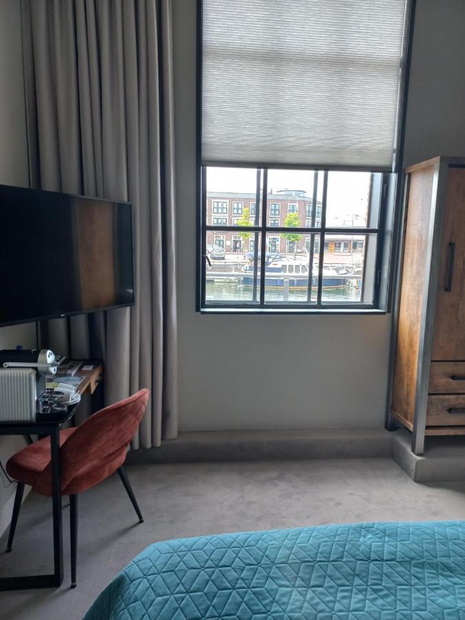 Boutique Hotel De Oude Veste เฮเลวุทสไลส์ ภายนอก รูปภาพ