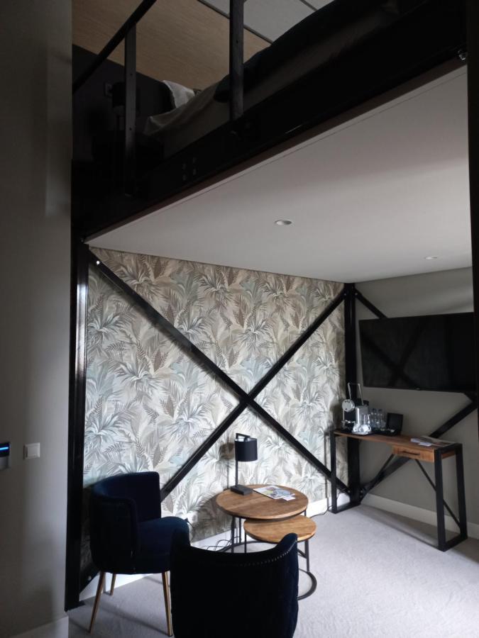 Boutique Hotel De Oude Veste เฮเลวุทสไลส์ ภายนอก รูปภาพ